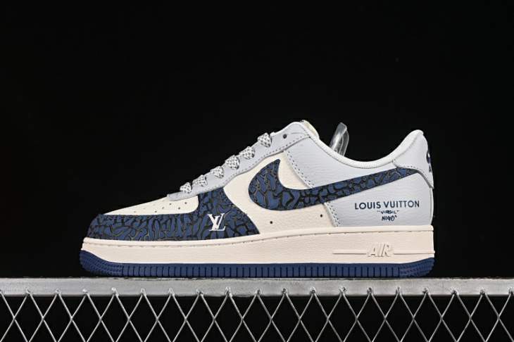 Picture of Air Force 1 _SKUfw19954392873544866fw